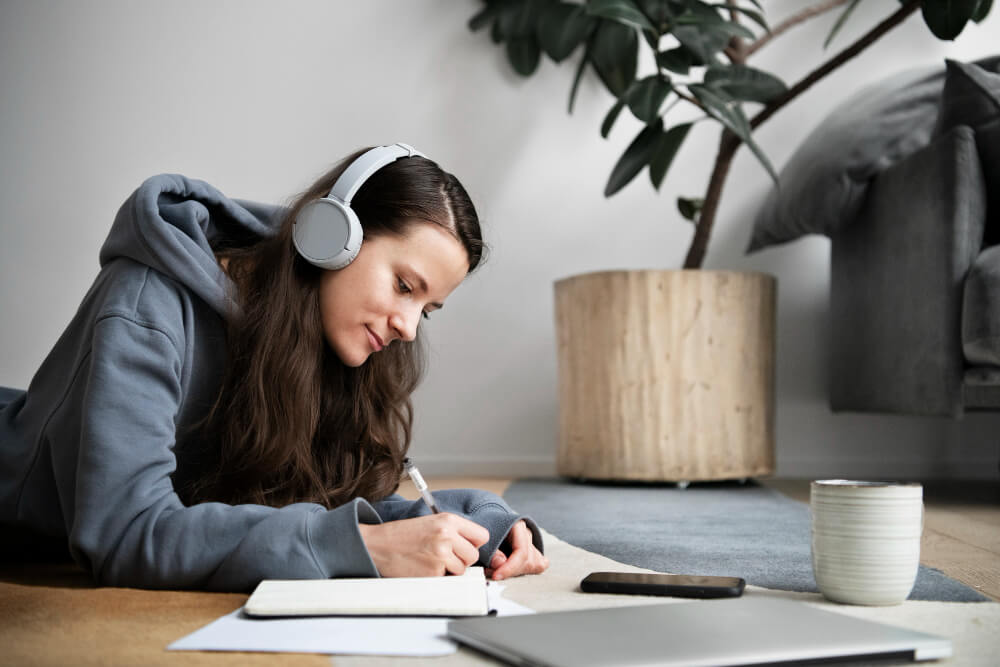 IELTS listening sınavına çalışan bilkent öğrencisi